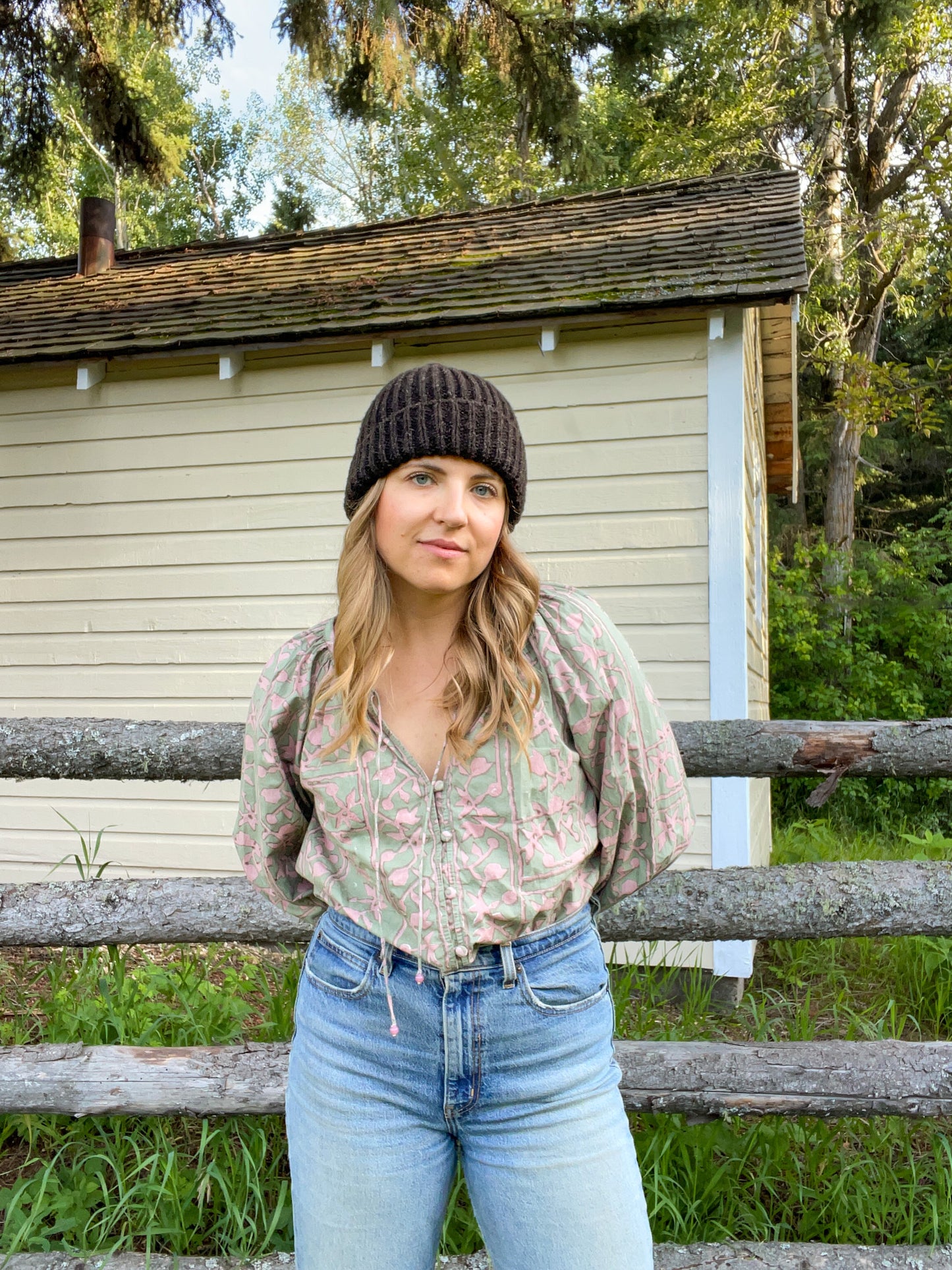 Willow Toque – Ribbed wool beanie in natural undyed wool, handmade in Alberta